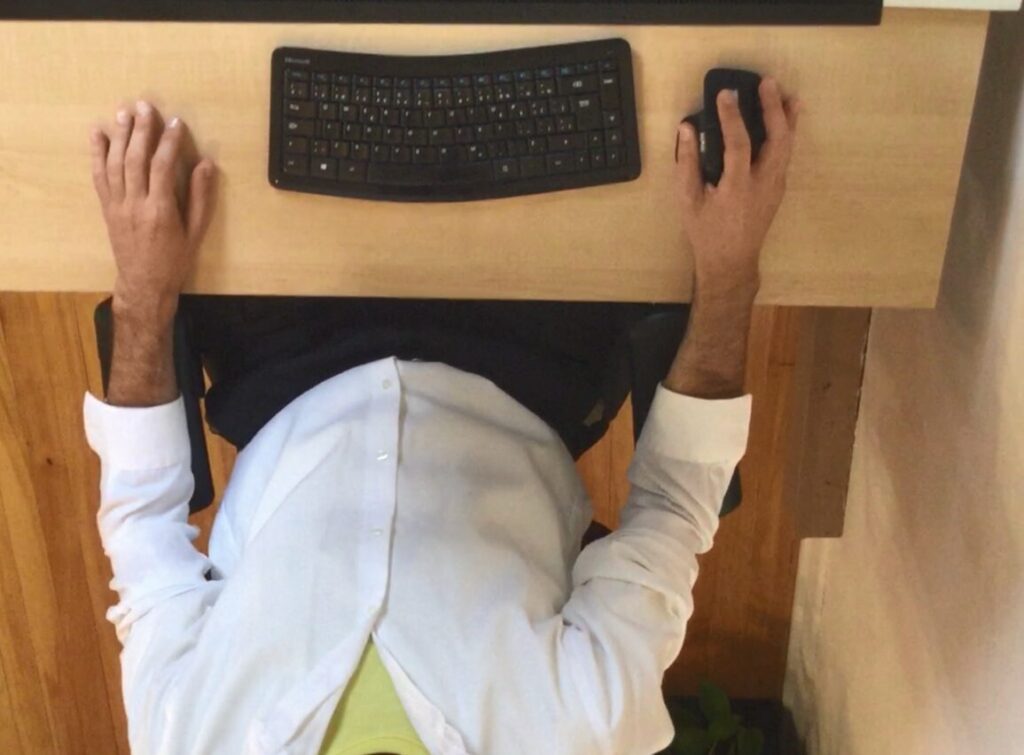 Clavier court pour une bonne ergonomie de travail de bureau